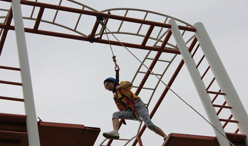 高空拓展器材